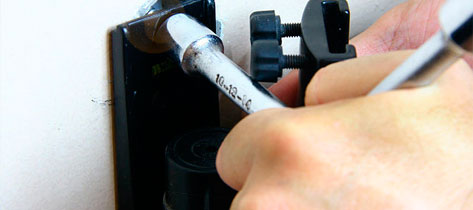 herramienta quitar el televisor de la pared